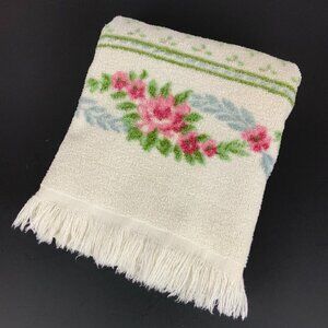 Vintage Tastemaker Floral Towel Pink Floral Roses Fringed Cotton Bathroom Decor